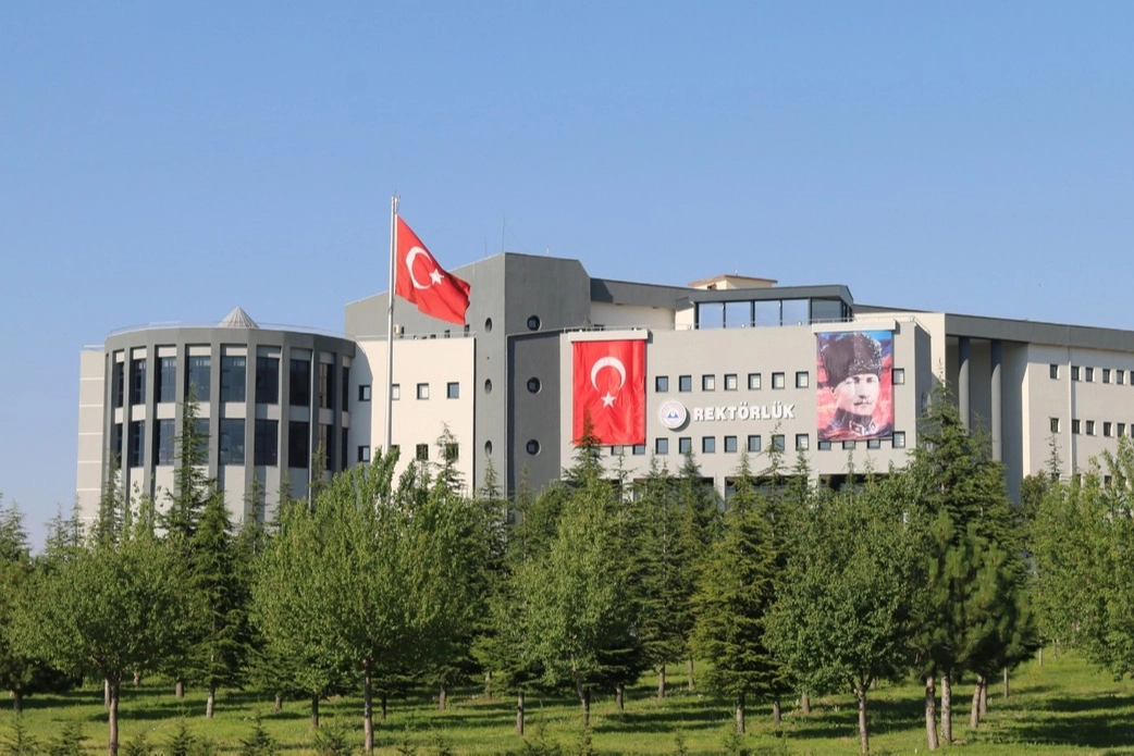 ERÜ’den tarihi başarı