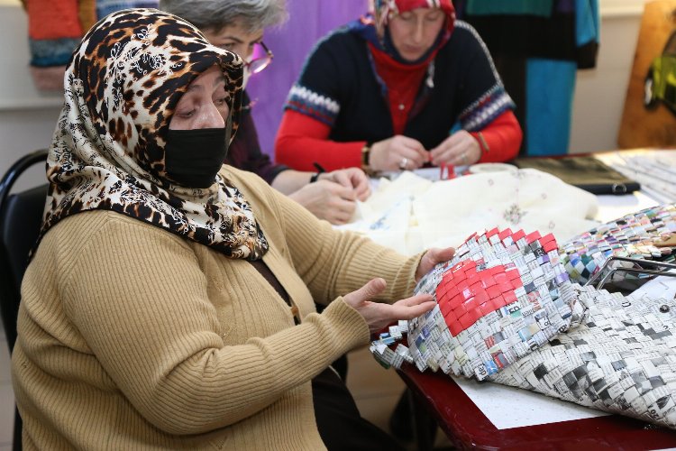 Gazete kağıdından çanta