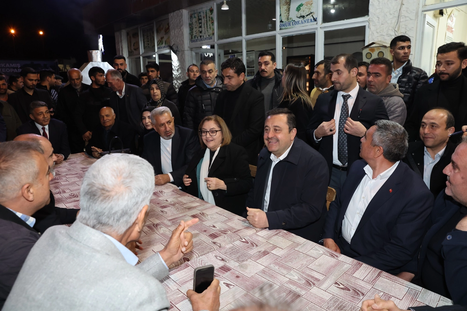 Gaziantep Karkamış'ta aynı sofrada buluştular