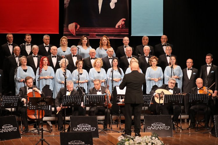 Gaziantep'te Türk Musikisi'nden 70. yıl konseri