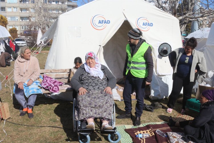 Gaziantep'ten engelli depremzedelere medikal destek