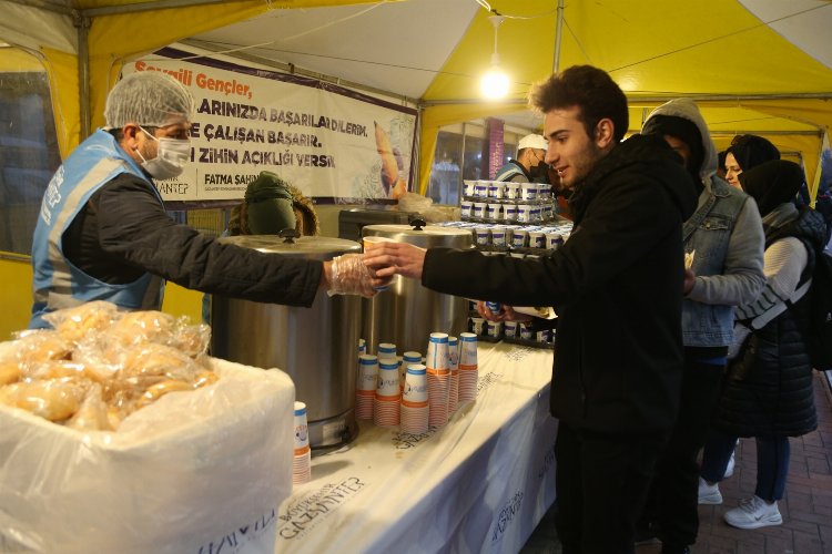 Gaziantep'ten üniversitelilere sınav dönemi yemek desteği