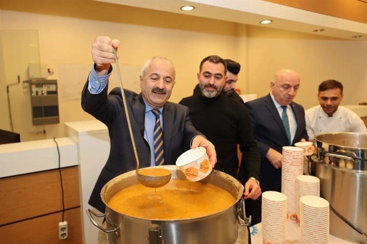 Gebze'de öğrencilere çorba ikramı