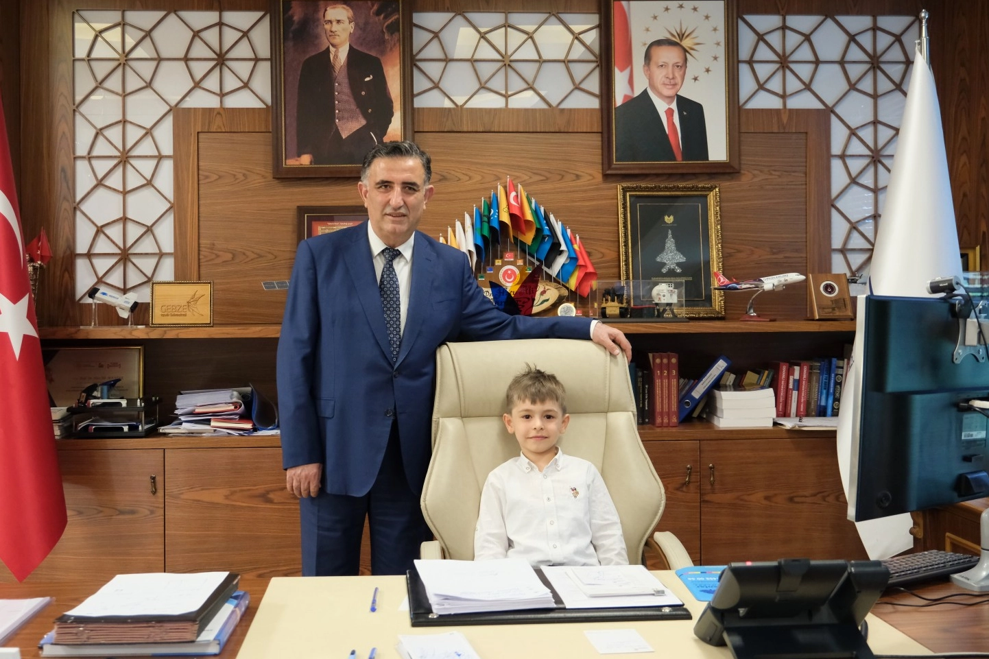 Gebze'de rektörlük koltuğu miniklerde