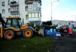 Gölcük Belediyesi Moloz ve Atıkları Toplama Hizmeti Veriyor