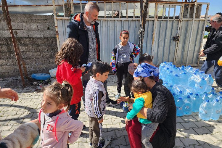 Gölcük'ten Hatay'da içme suyu dağıtımı
