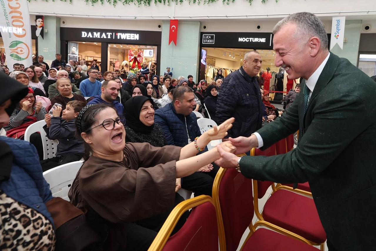 Gonca’nın öğrencileri AVM’de gerçek iş deneyimi yaşadı