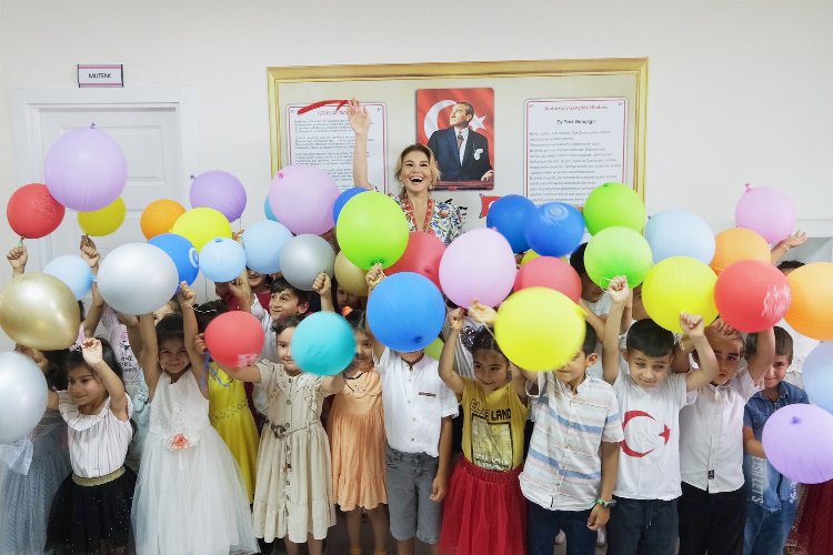 Gülben Ergen'le çocuklar 45. kez güldü