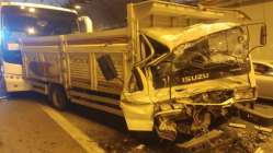Gültepe TEM otoyolunda zincirleme trafik kazası