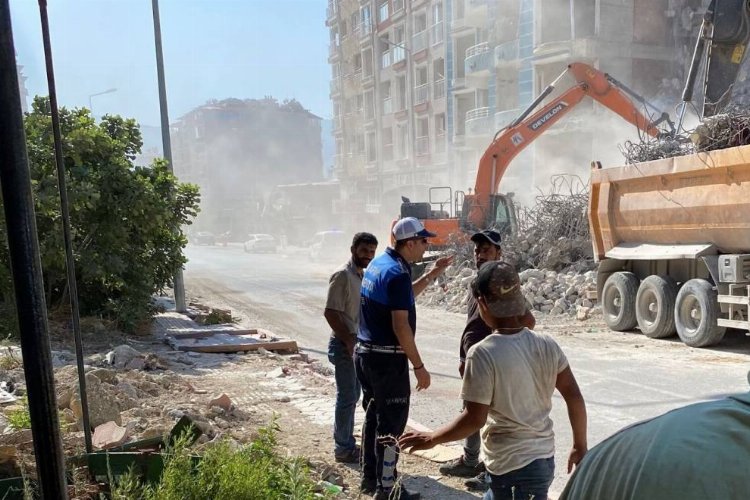 Hatay'da kontrolsüz yıkıma anında müdahale!