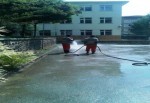 Her gün 15 okul bahçesi yıkanıyor