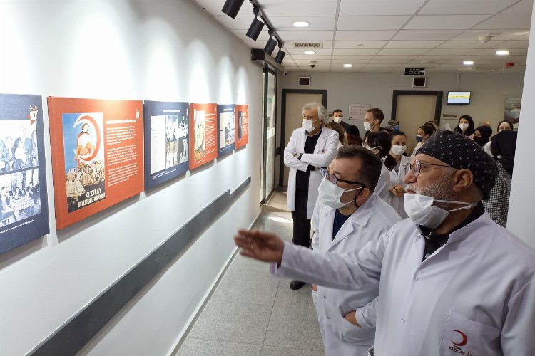 Hilâl-İ Ahmer’den Kızılay’a “14 Mart Tıp Bayramı” sergisi sanatseverlerle buluşuyor 