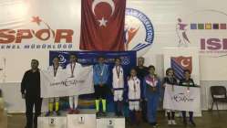 İpek Gürsü’den bronz madalya