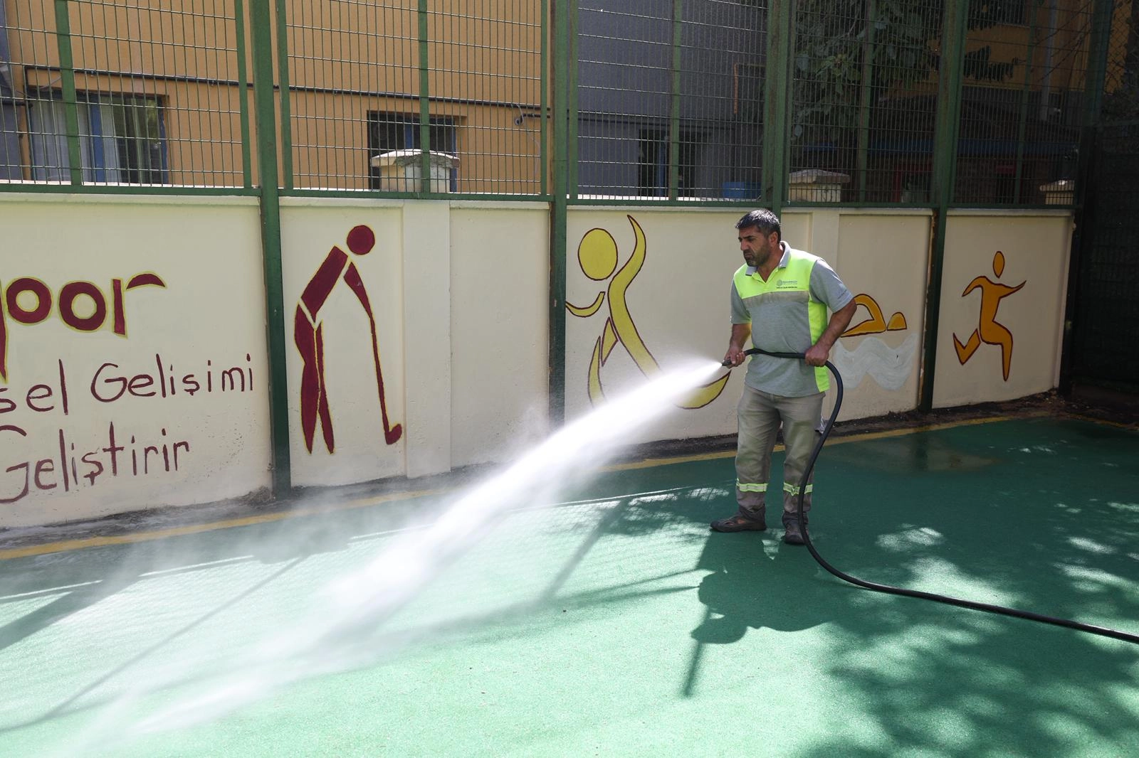 İstanbul Bakırköy'de okullar yeni döneme hazır