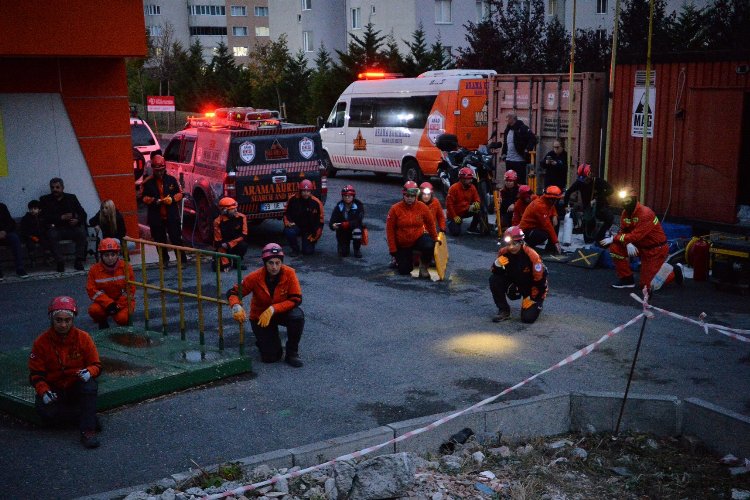 İstanbul Beylikdüzü'nde 'afetlere hazırlık' eğitimi
