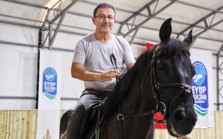 İstanbul Eyüpsultan'da manej alanı