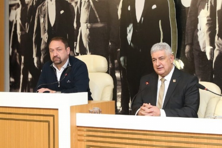 İzmir Çiğli'de depremzedeler için konaklama teyakkuzu
