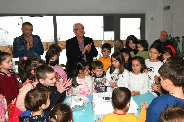 İzmir Karabağlar'da 'Nasreddin Hoca' 1 yaşında