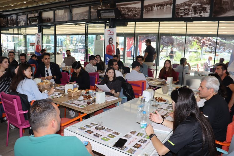 İzmit Belediyesi, 19 Mayıs’a gençlerle hazırlanıyor