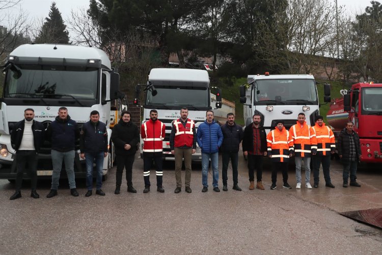İzmit Belediyesi iş makinelerini Adıyaman'a yolladı