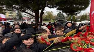 İzmit, Yahya Kaptan’ı ölümünün 106’ncı yılında saygıyla andı