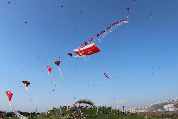 İzmitli çocuklara uçurtma şenliği