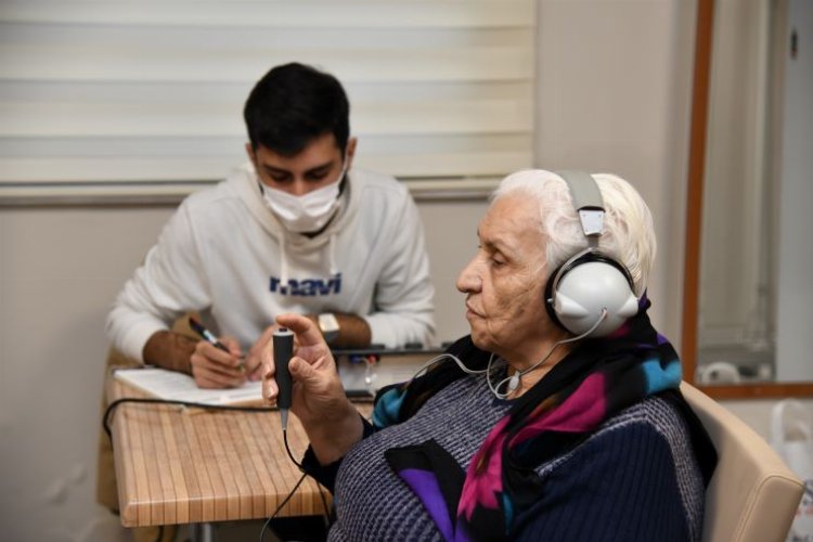 Kadıköy Belediyesi'nden 65 yaş üstüne ücretsiz işitme testi 