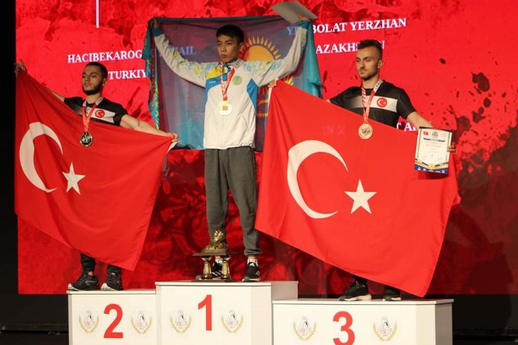 Kağıtsporlu sporcuların bilekleri bükülmedi