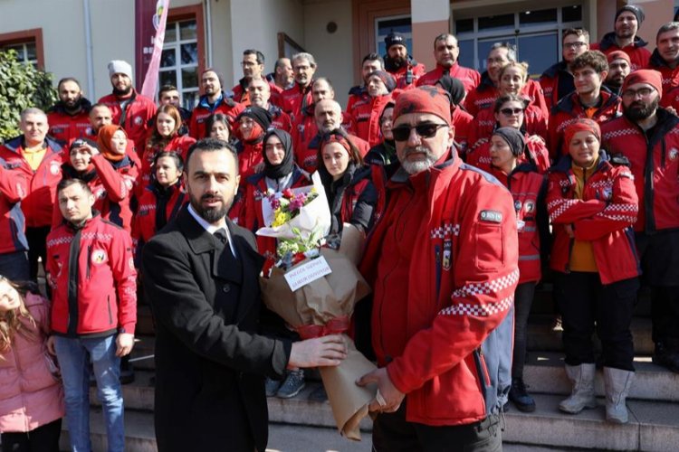 Kahraman ekibe Bursa dönüşü İnegöl'de özel karşılama