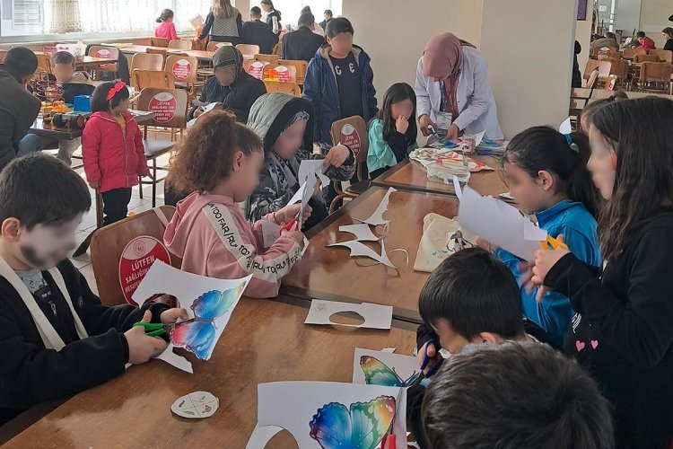 Kayseri Büyükşehir'den depremzede çocuklara moral