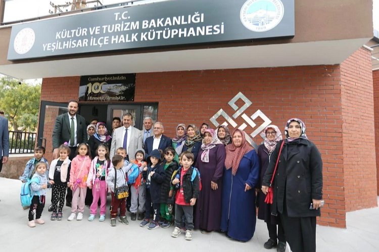 Kayseri Büyükşehir'den Yeşilhisar'a halk kütüphanesi
