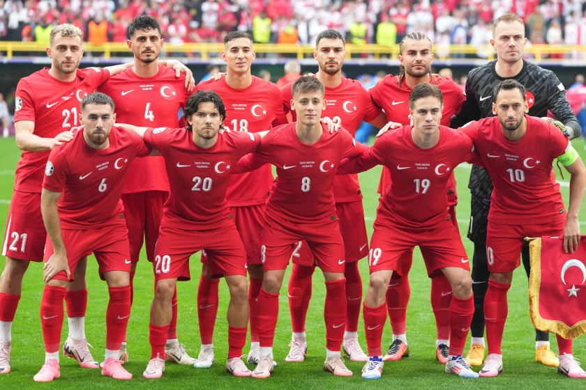 Kayseri Büyükşehir'den dev ekranda milli maç keyfi