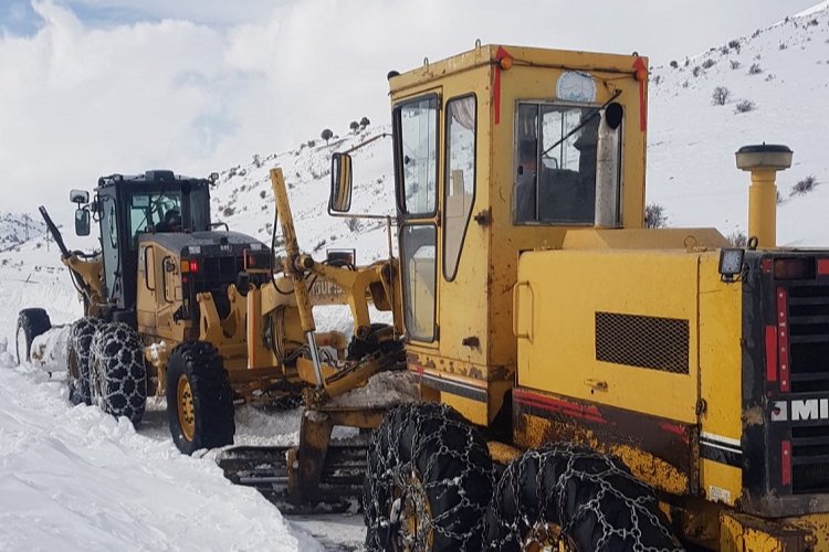 Kayseri Büyükşehir'den kar seferberliği