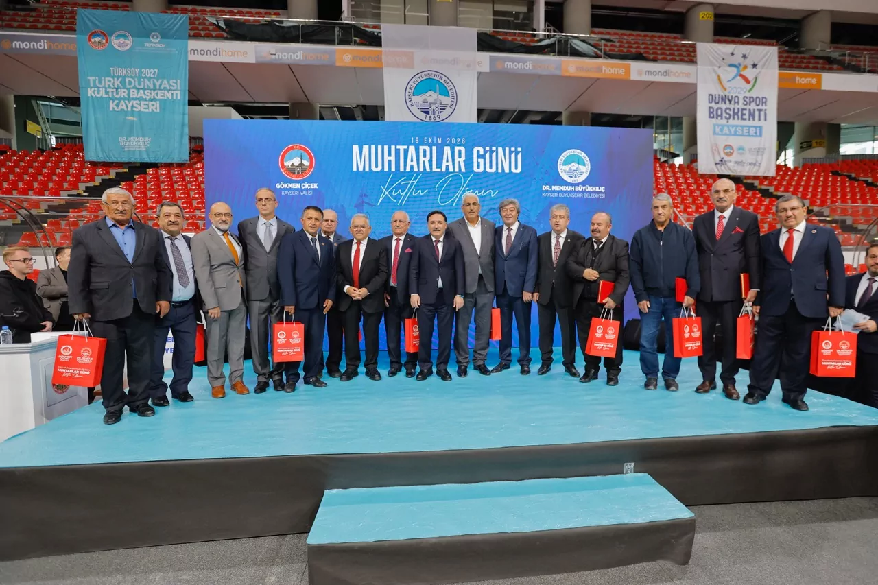 Kayseri Büyükşehir'den muhtarlara özel yemek