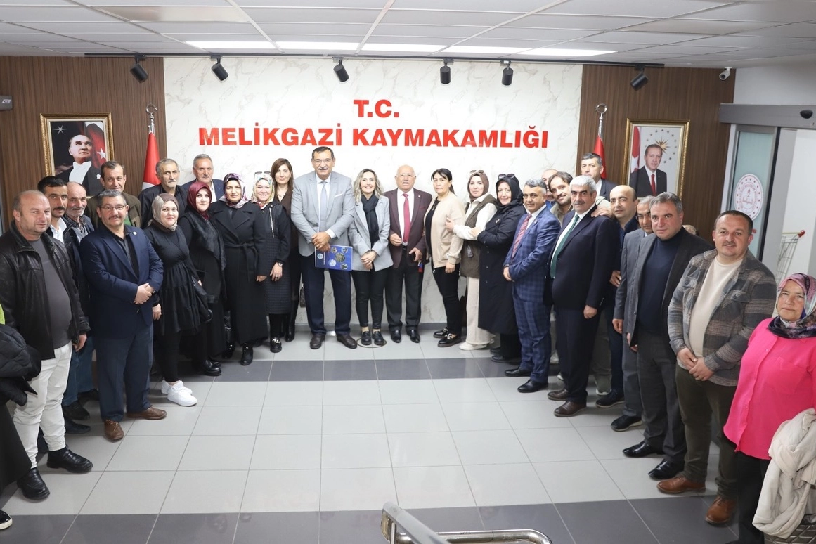 Kayseri Büyükşehir'den muhtarlarla güçlü iletişim