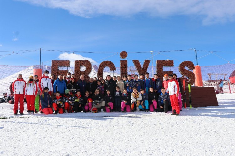 Kayseri Erciyes'e 25 günde 150 bin ziyaretçi 