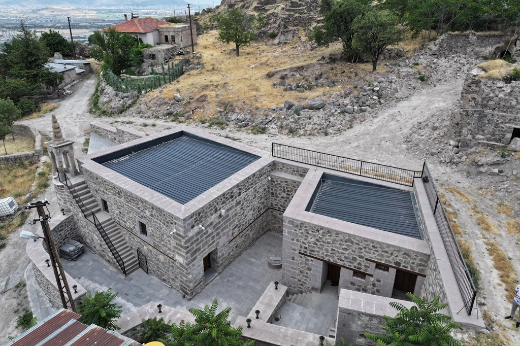 Kayseri Kocasinan'da 8 tarihi eser yenilendi