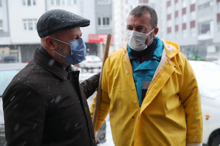 Kayseri Kocasinan'da kar keyfe dönüşüyor 