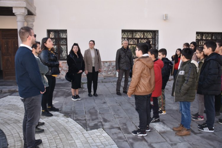 Kayseri Kocasinan'dan depremzede çocuklara moral