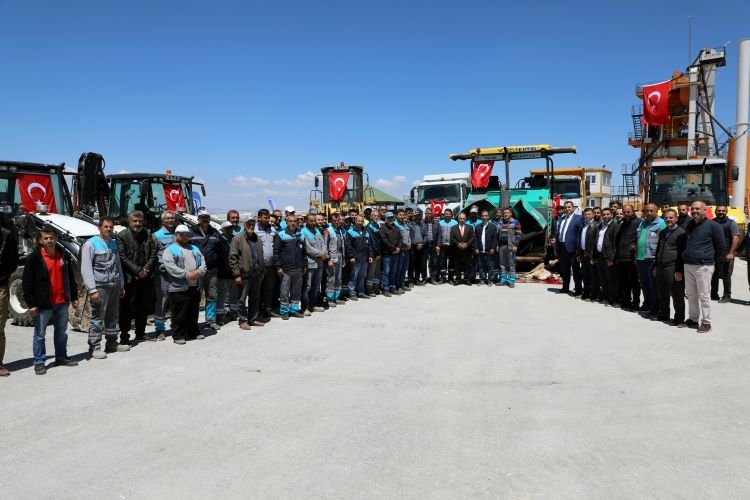 Kayseri Talas'ta asfalt sezonu açıldı 