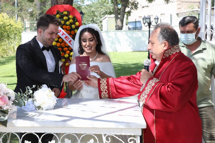 Kayseri Talas'ta bin 259 çift 'evet' dedi