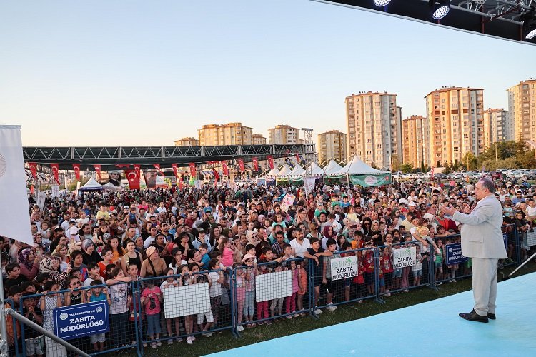 Kayseri Talas'ta çocukların şenlik coşkusu