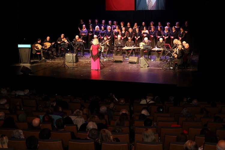 Kocaeli Büyükşehir Kadınlar Korosu'ndan unutulmaz konser