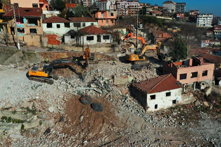 Kocaeli Cedit'te 248 bina yıkıldı 