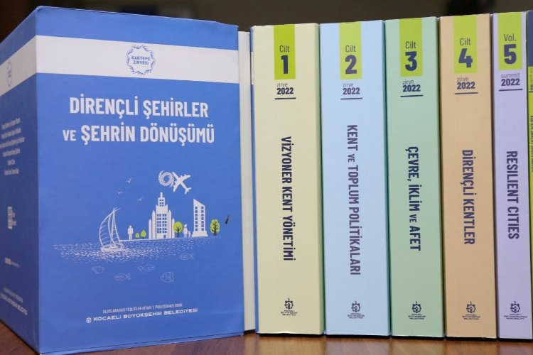 Kocaeli'de 4. Kartepe Zirvesi kitaplaştırıldı