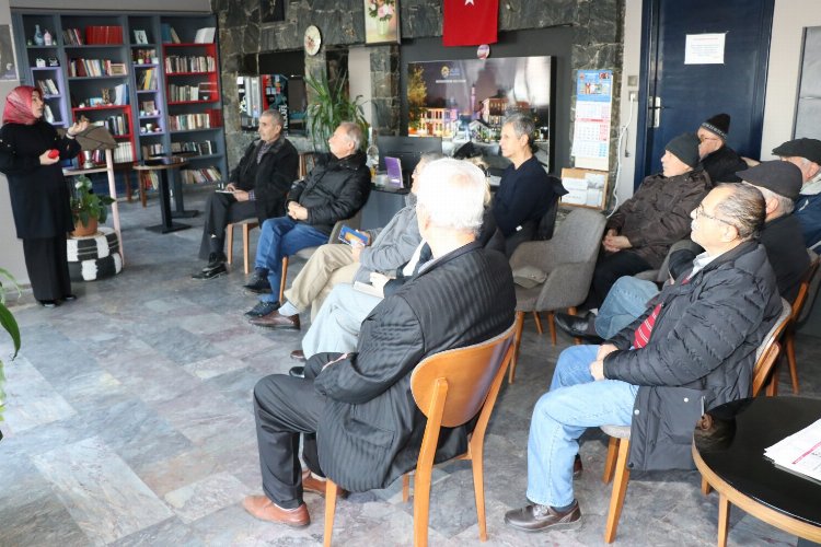 Kocaeli'de 65 yaş üstü 'internet kurdu' oluyor