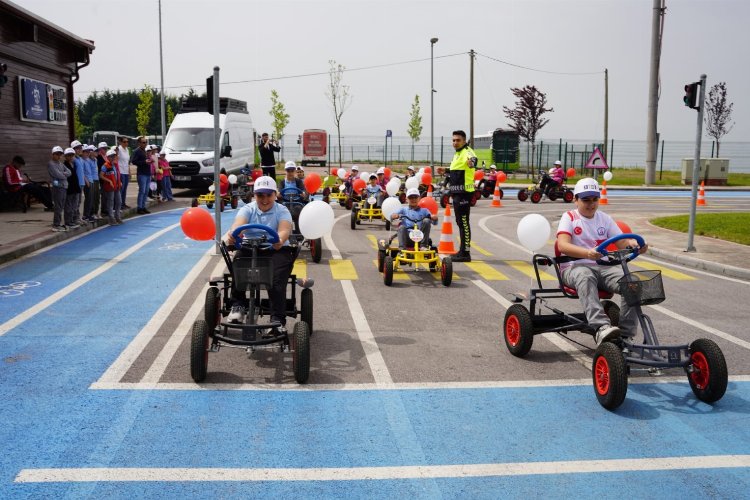 Kocaeli'de çocuklara trafik bilinci