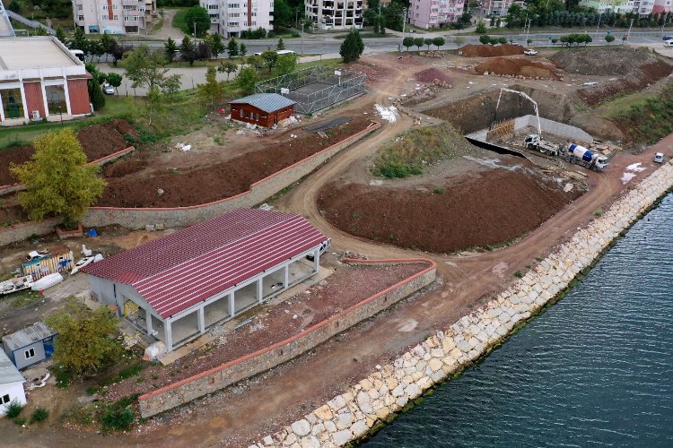 Kocaeli'de Değirmendere-Halıdere sahilinde çalışmalar sürüyor