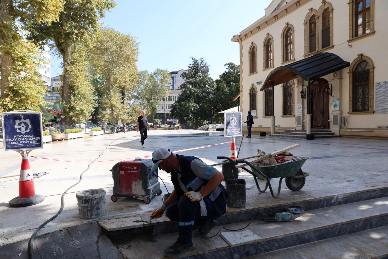 Kocaeli'de Fevziye Camii’ne Büyükşehir eli