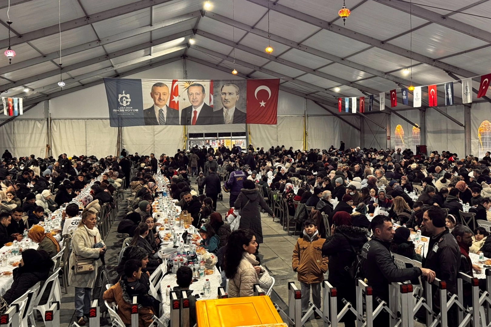 Kocaeli'de Ramazan Çadırı’nda kalpler aşkla doldu